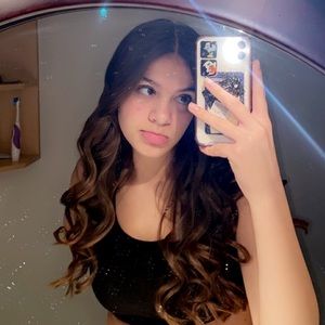 Meet your Posher, Julia